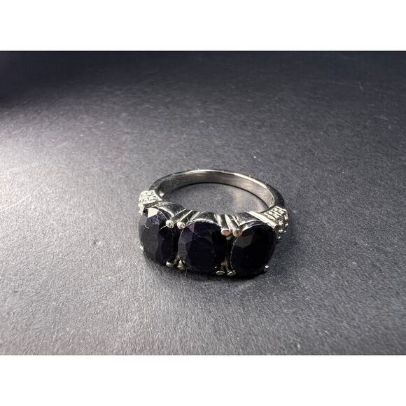 NEW midnight sapphire three stone ring in stainless steel size 7 - Picture 3 of 16